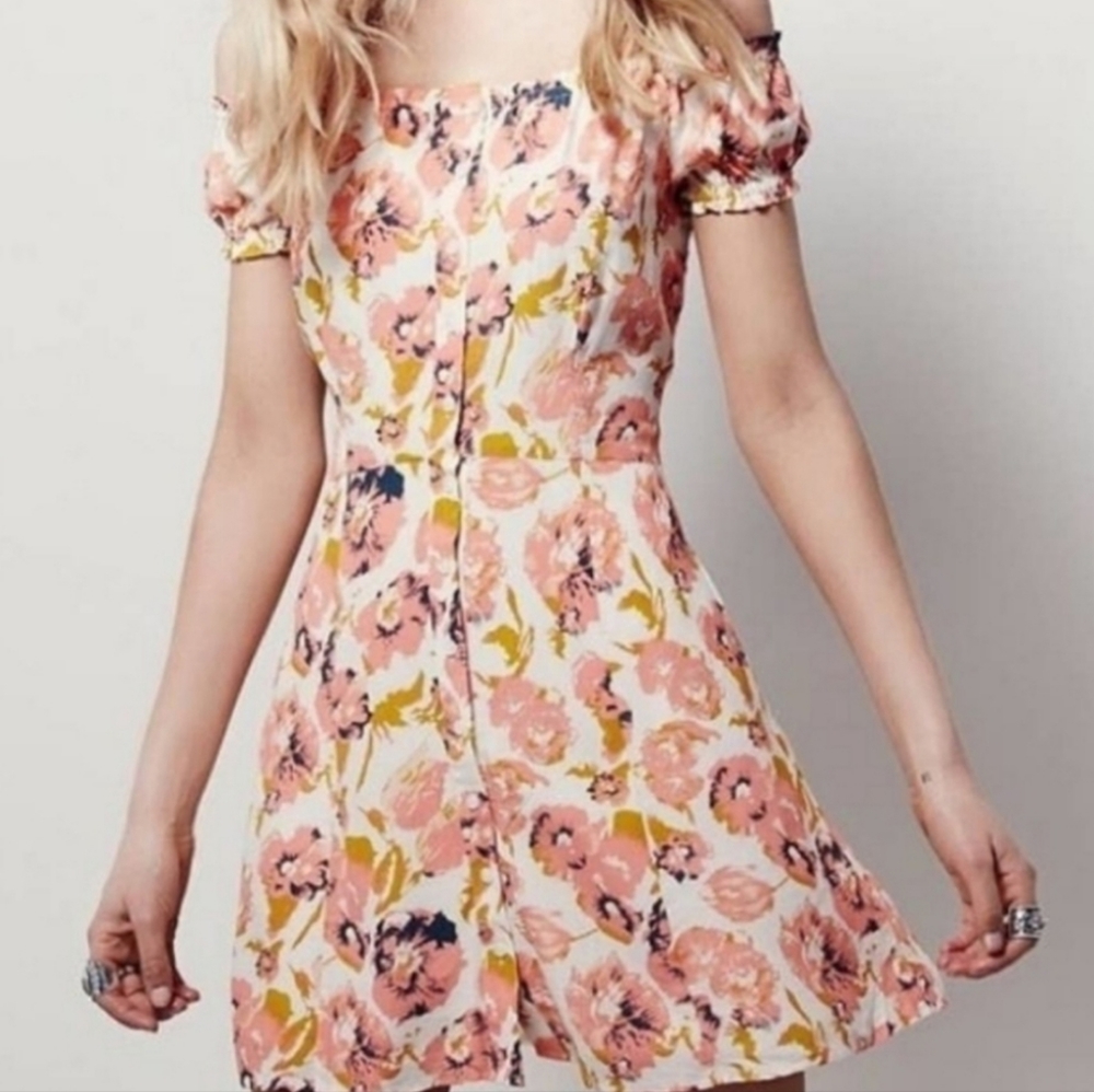 Free People Italian Breeze Boho Floral Bare Shoulder Button Down Mini  Pink sz 0